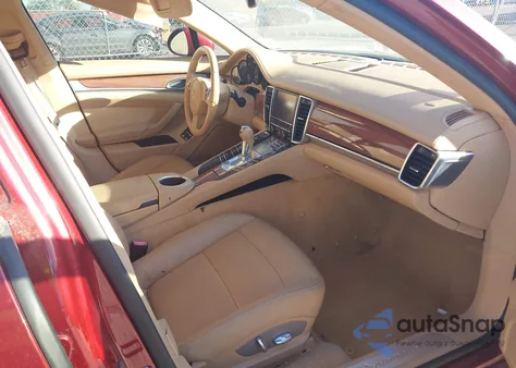 2011 Porsche Panamera 2/4 z USA, uszkodzony, nr VIN WP0AA2A74BL010928